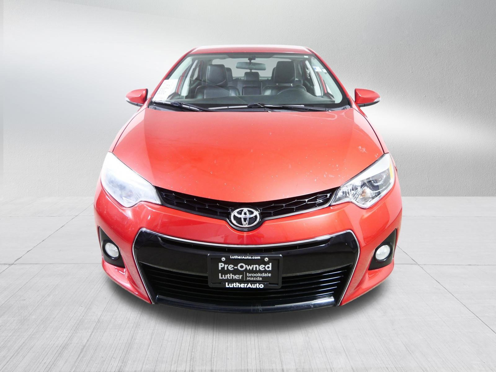 2016 Toyota Corolla S photo 2