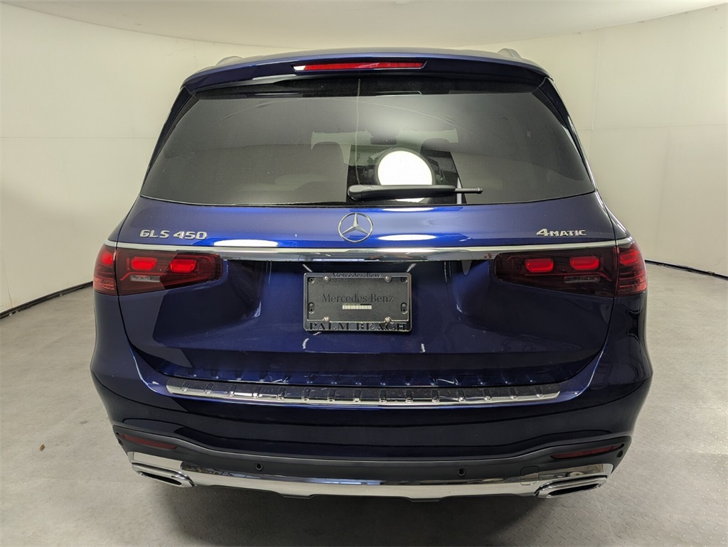 2026 Mercedes Benz GLS 450 4MATIC photo 4