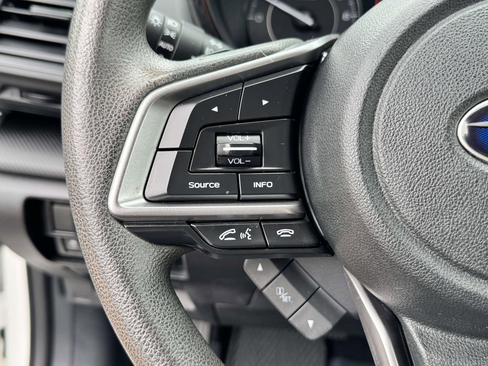 2021 Subaru Impreza L photo 19