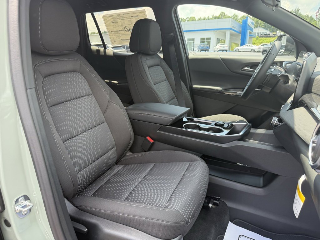 2026 Chevrolet Equinox LT photo 18