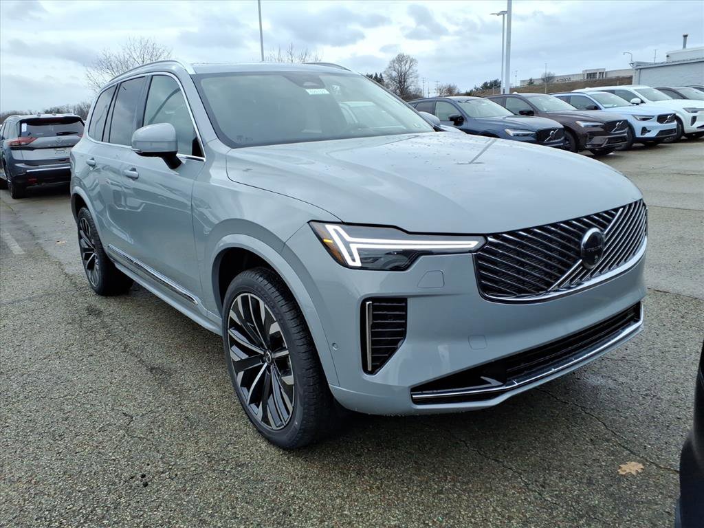 2026 Volvo XC90 Base's photo