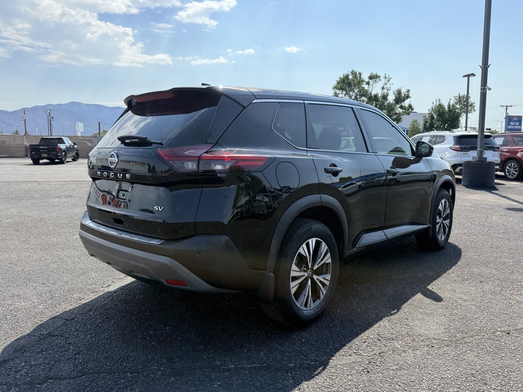 2021 Nissan Rogue SV photo 5