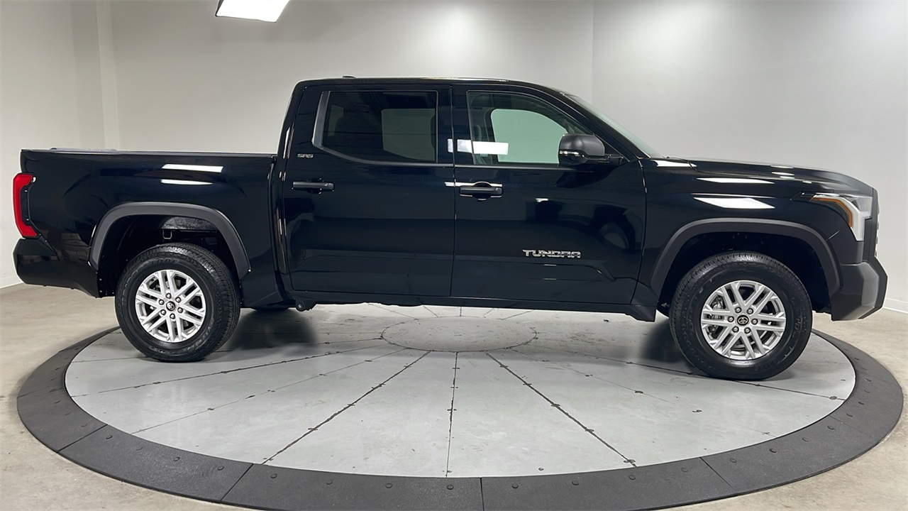 2024 Toyota Tundra SR5 photo 5