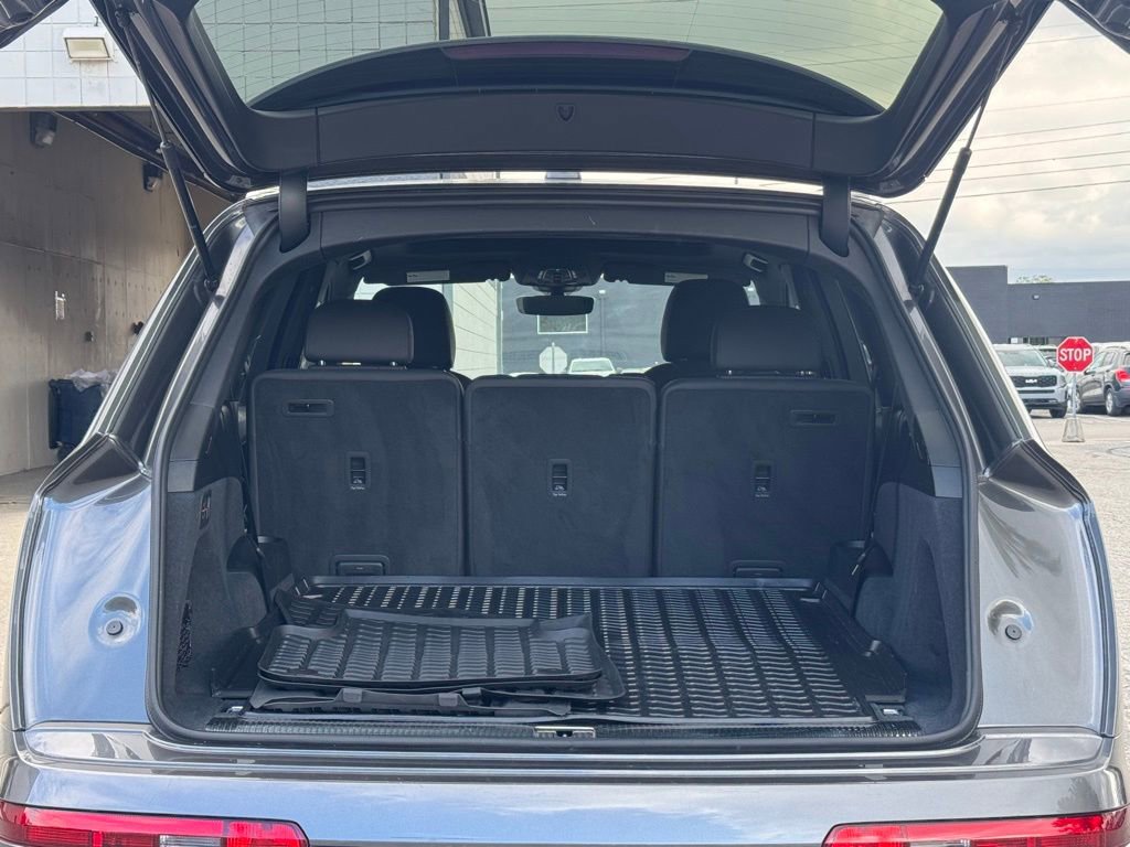 2021 Audi Q7 Premium Plus photo 30