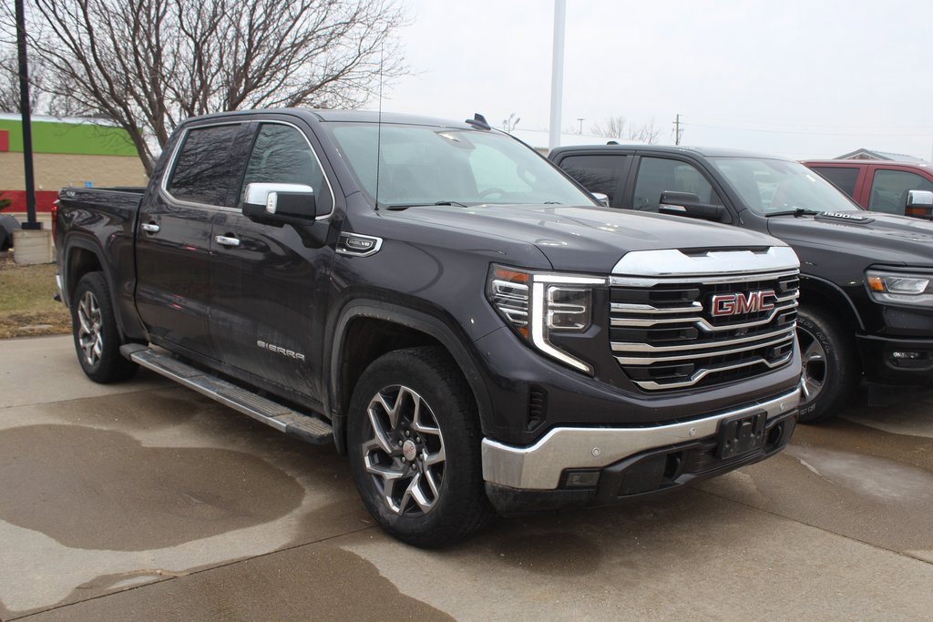 2022 GMC Sierra 1500 SLT's photo