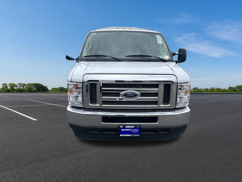 2025 Ford E-350 Base photo 8