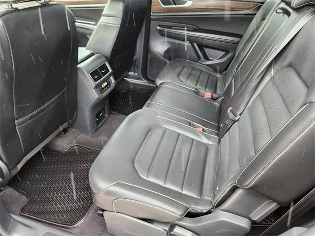 2024 Volkswagen Atlas SEL photo 27