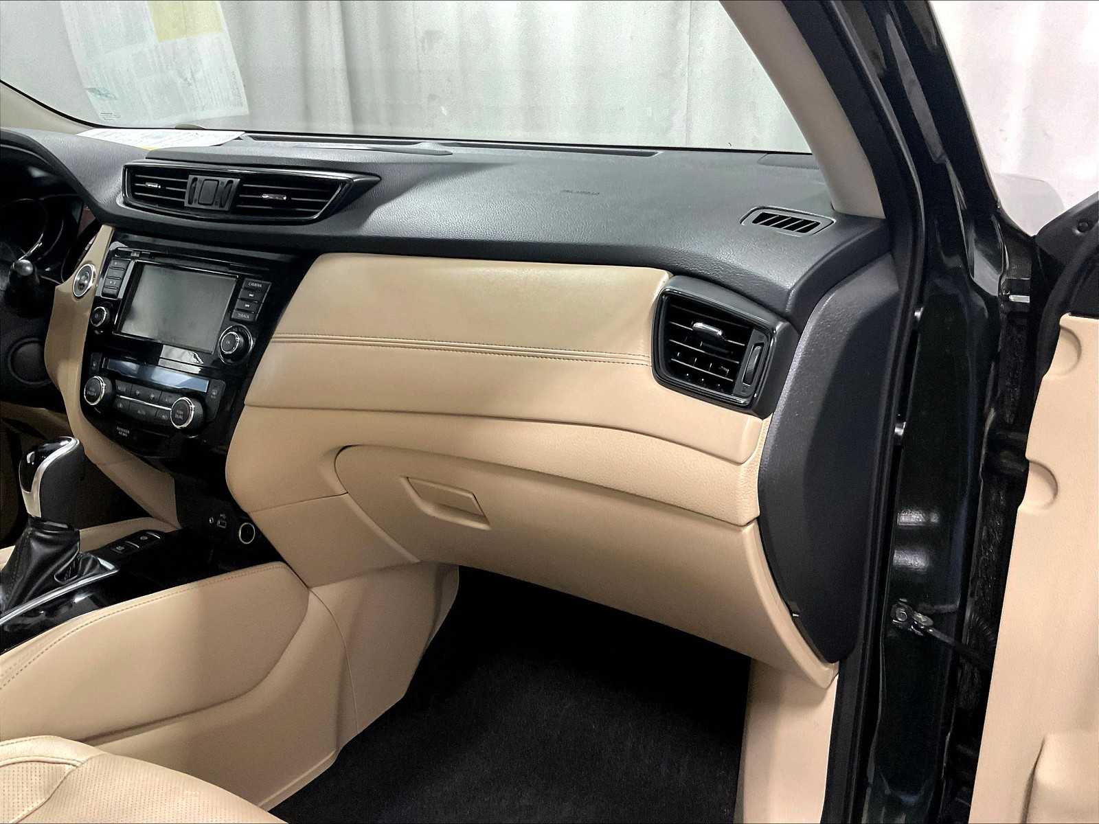 2019 Nissan Rogue SL photo 12