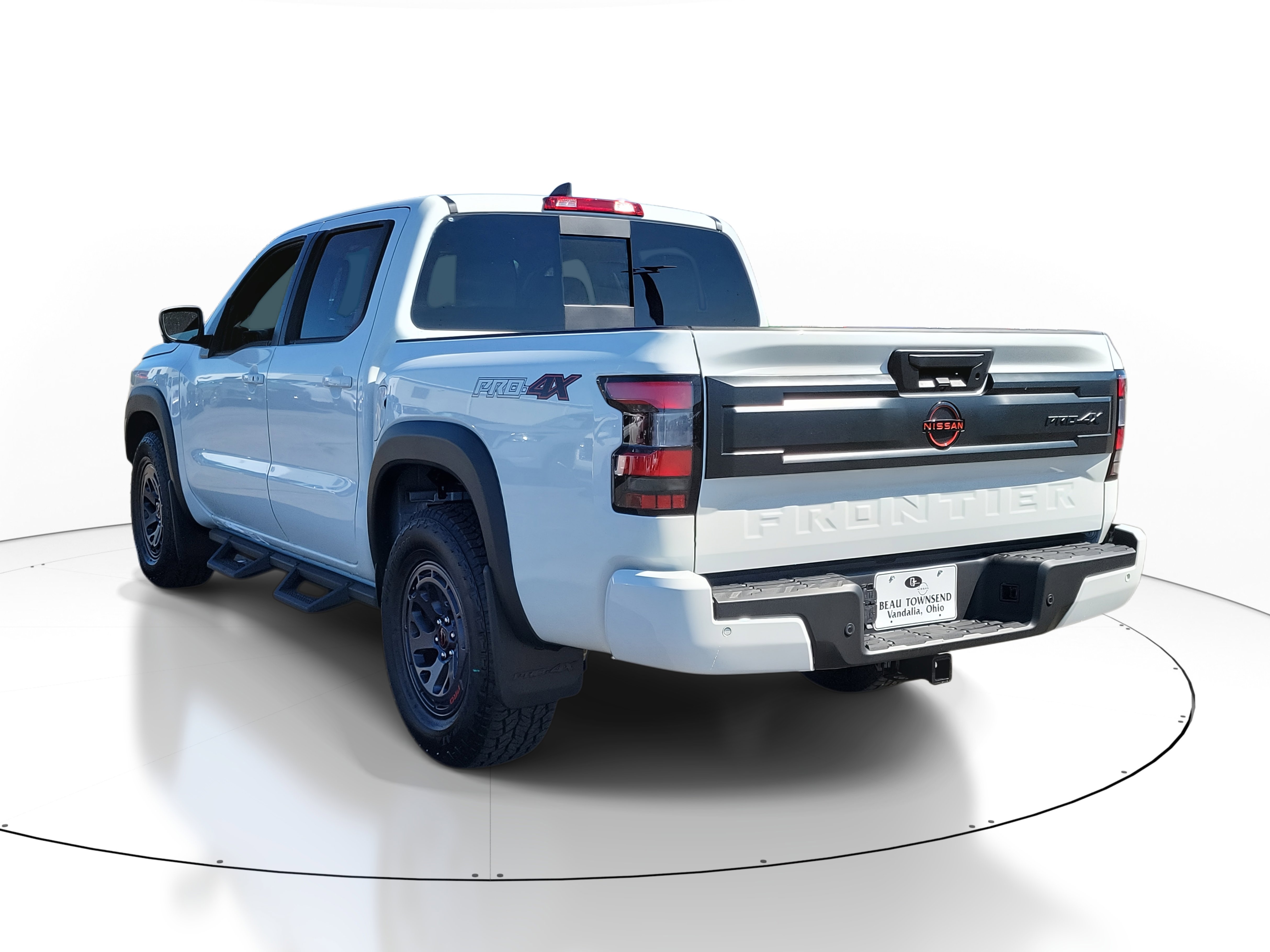 2025 Nissan Frontier PRO-4X photo 3