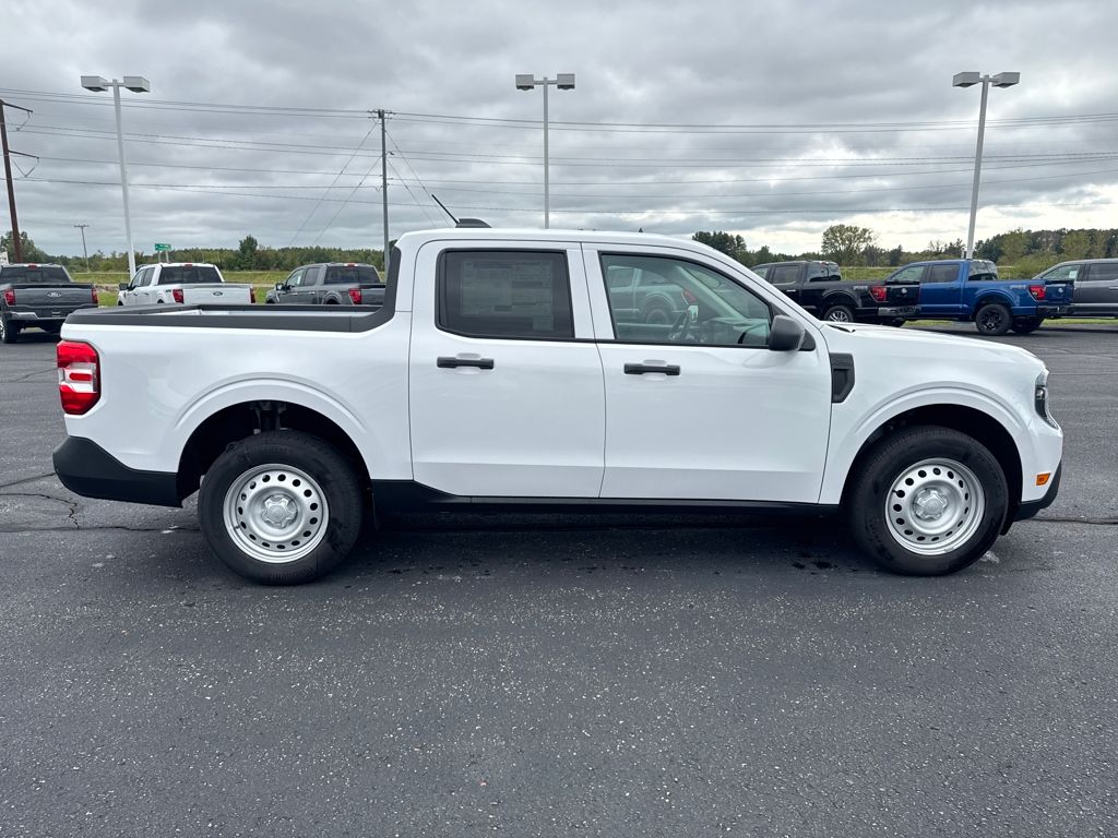 2025 Ford Maverick XL photo 4