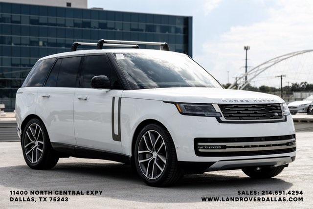 2025 Land Rover Range Rover SE photo 4