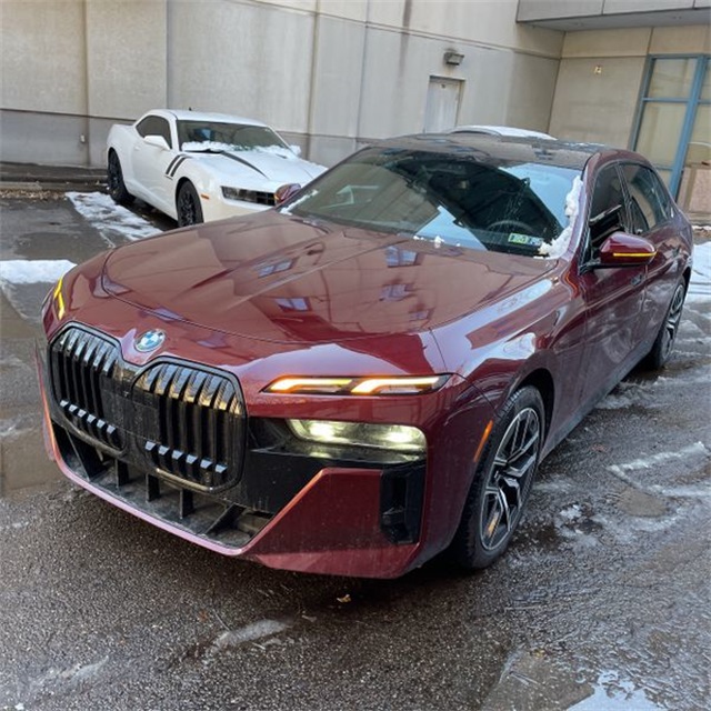 2023 BMW 7 Series 740i's photo