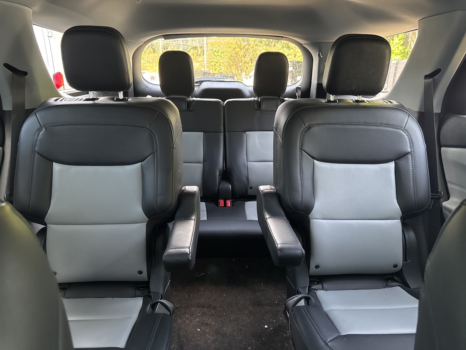 2022 Ford Explorer XLT photo 17
