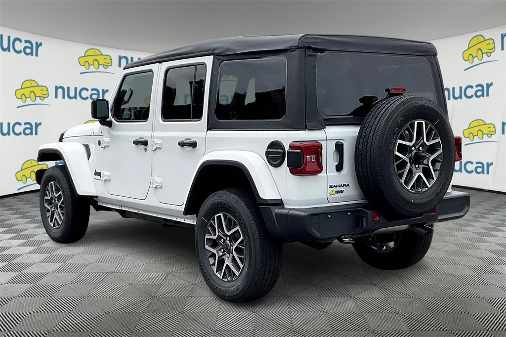 2025 Jeep Wrangler Sahara photo 4
