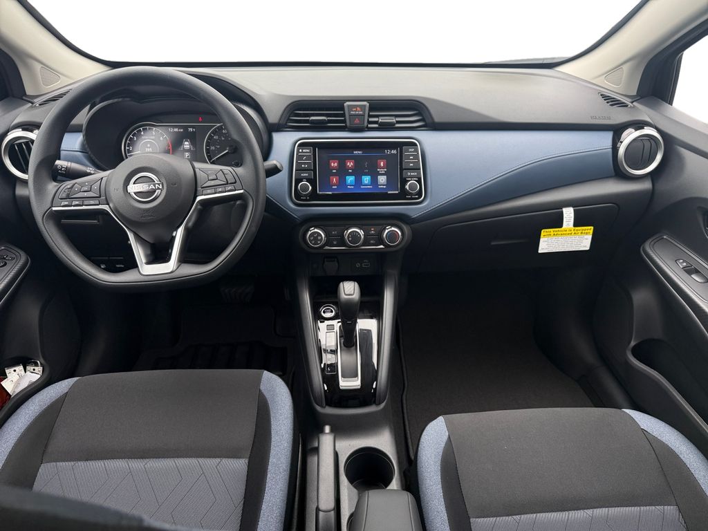 2025 Nissan Versa 1.6 SV photo 10