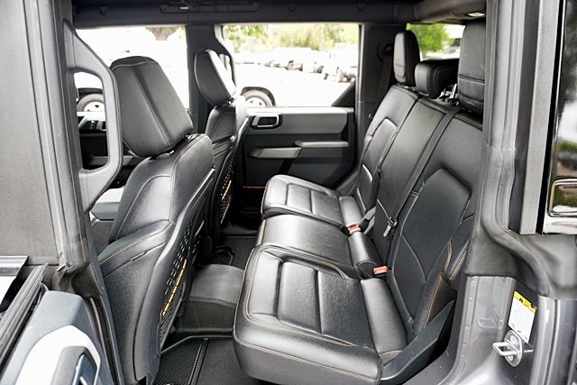 Used 2022 Gray Ford Badlands image 17