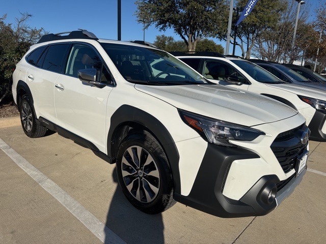 2025 Subaru Outback Touring's photo