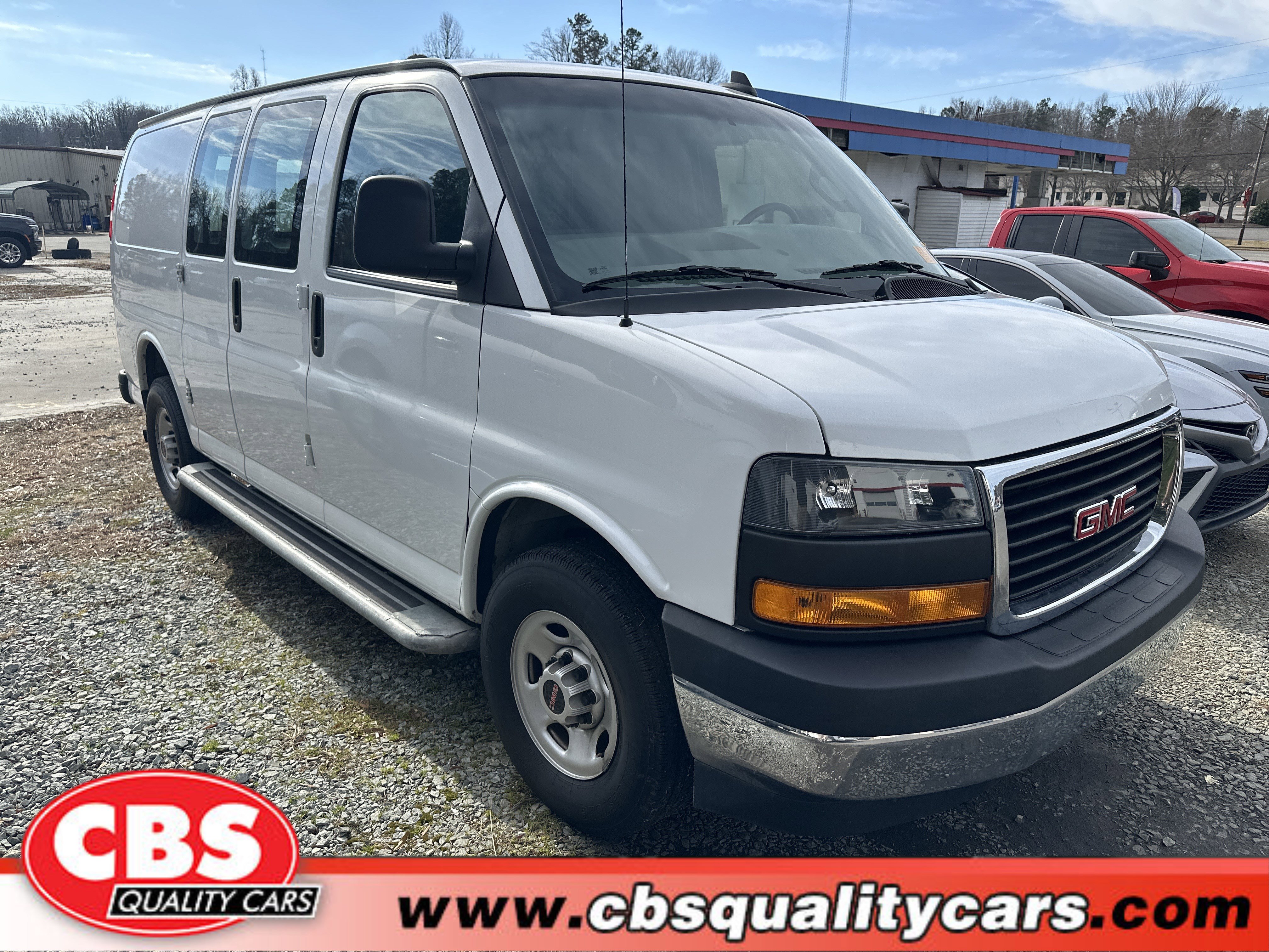 2023 GMC Savana Cargo Work Van's photo