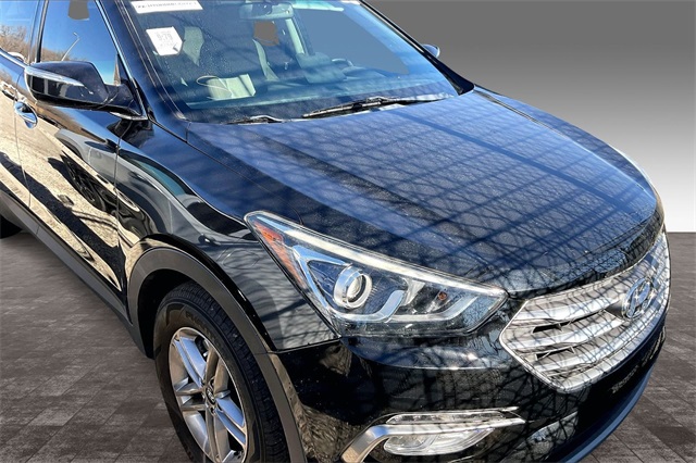 2017 Hyundai Santa Fe Sport's photo