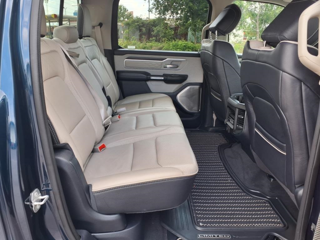 2023 Ram 1500 Limited photo 11