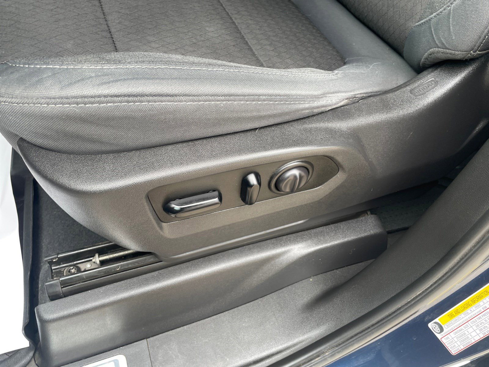 2019 Chevrolet Silverado 1500 LT photo 22