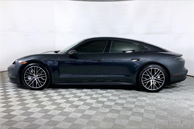 2020 Porsche Taycan Turbo photo 2
