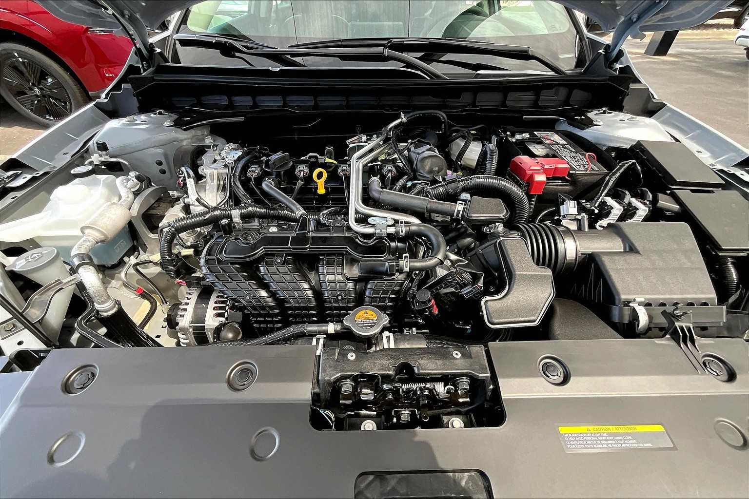 2025 Nissan Altima SR photo 14