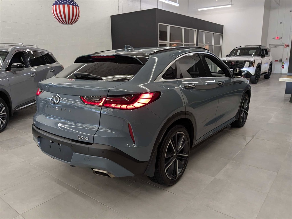 2023 Infiniti QX55 Luxe photo 3