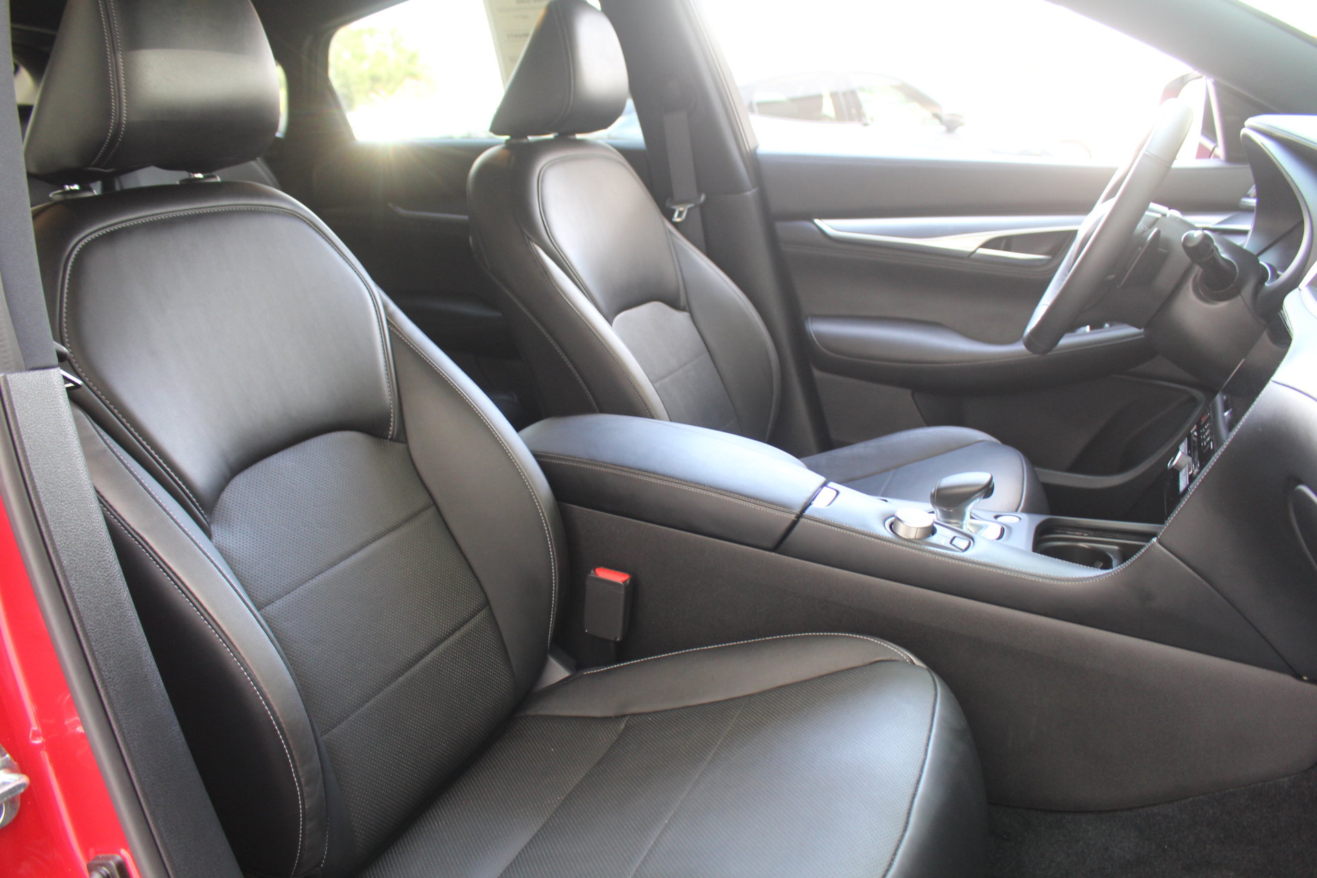 2022 Infiniti QX55 Essential photo 18