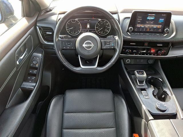 2022 Nissan Rogue SV photo 11