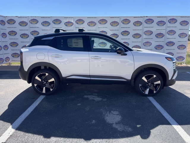 2026 Nissan KICKS SR's photo