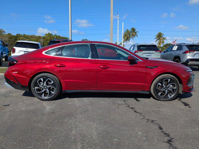 2025 Hyundai Sonata SEL photo 4