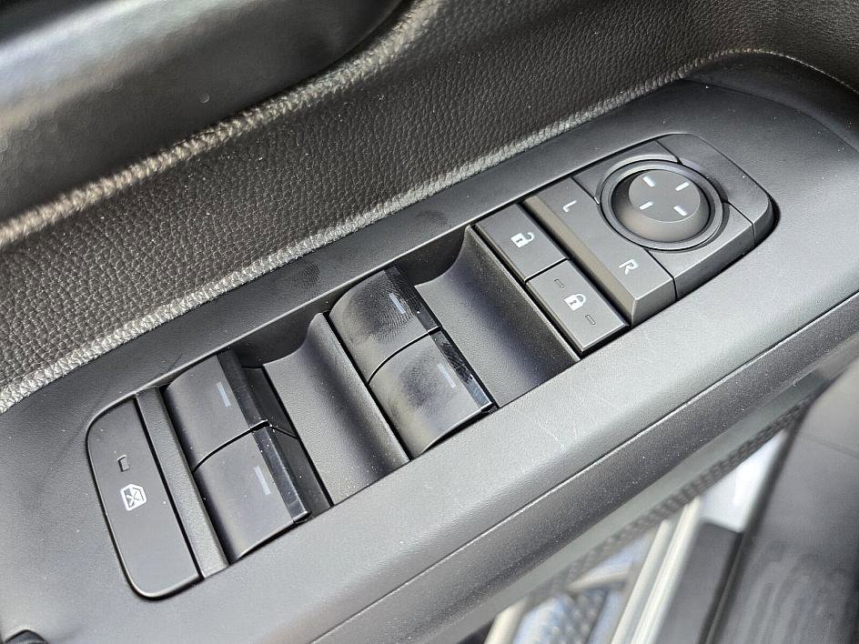 2024 Toyota Tacoma SR5 photo 28
