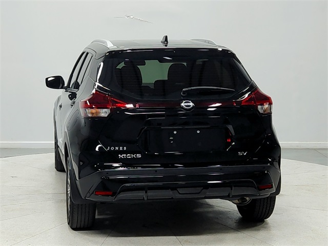 2022 Nissan Kicks SV photo 4