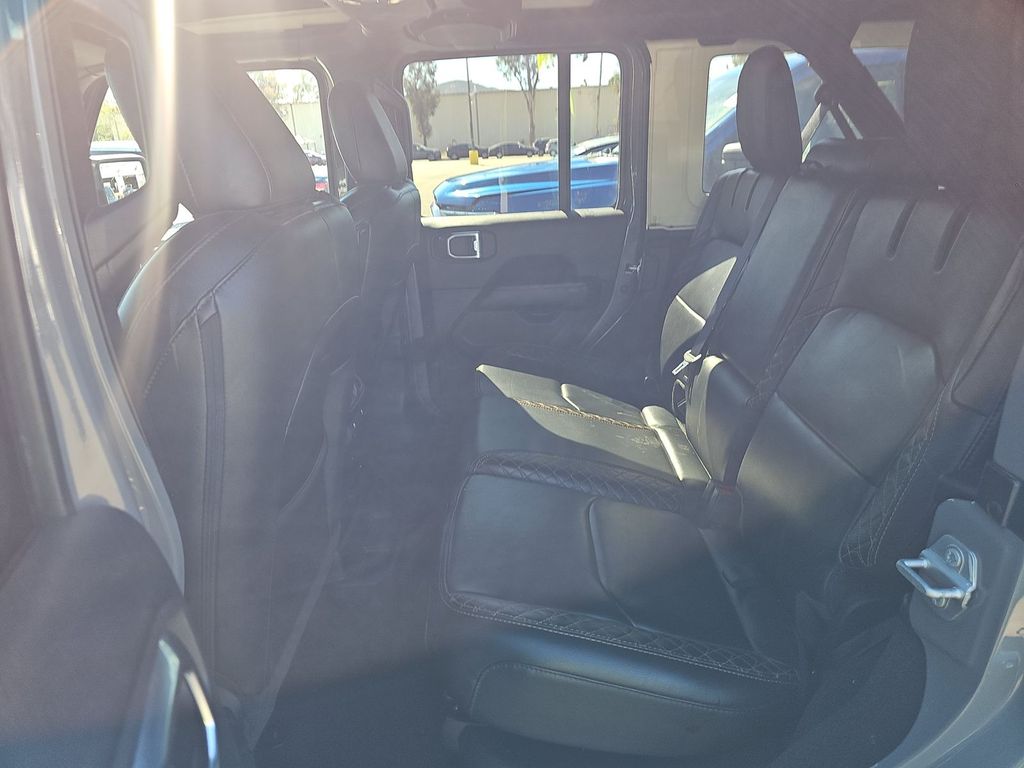 2022 Jeep Wrangler Unlimited Sahara High Altitude 4xe photo 4