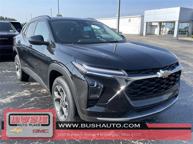 2025 Chevrolet Trax LT photo 30
