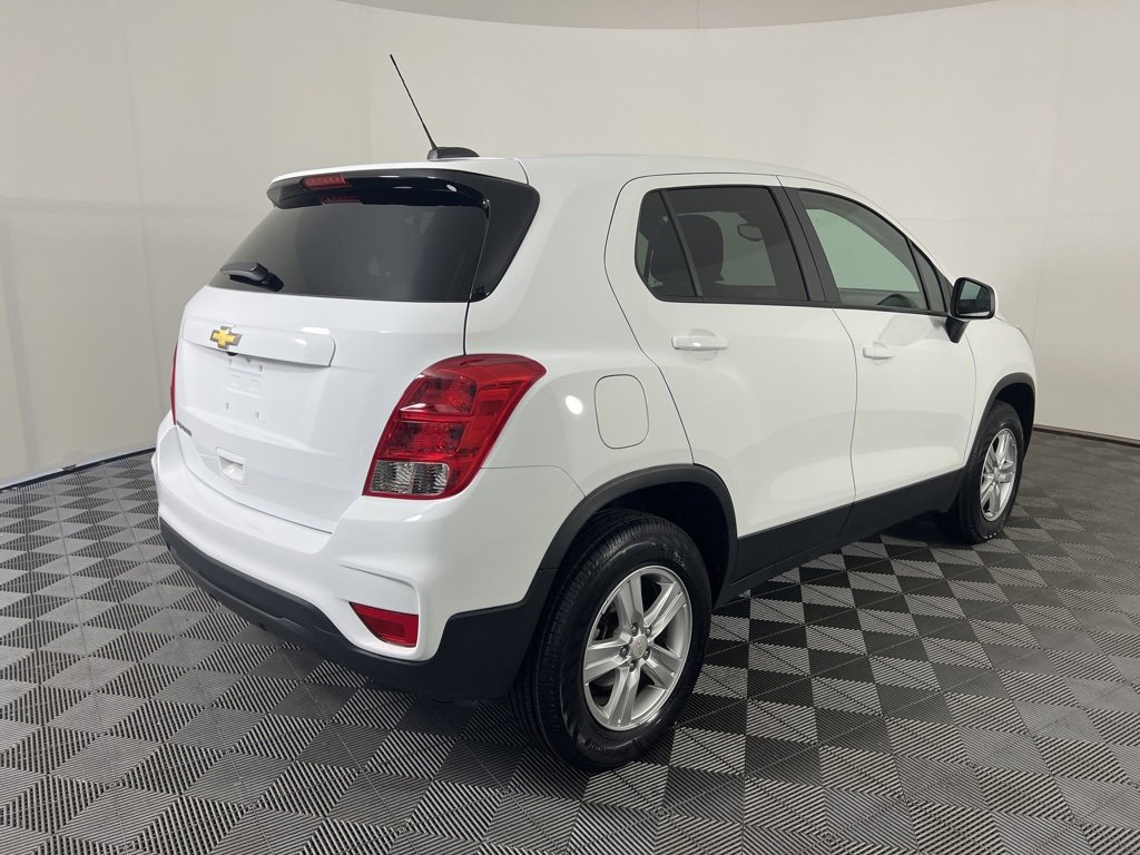 2022 Chevrolet Trax LS photo 21