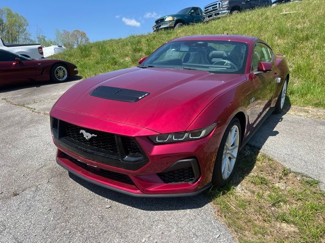 2025 Ford Mustang GT Premium photo 2