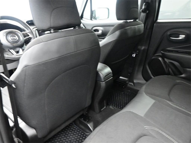 2023 Jeep Renegade Altitude photo 2