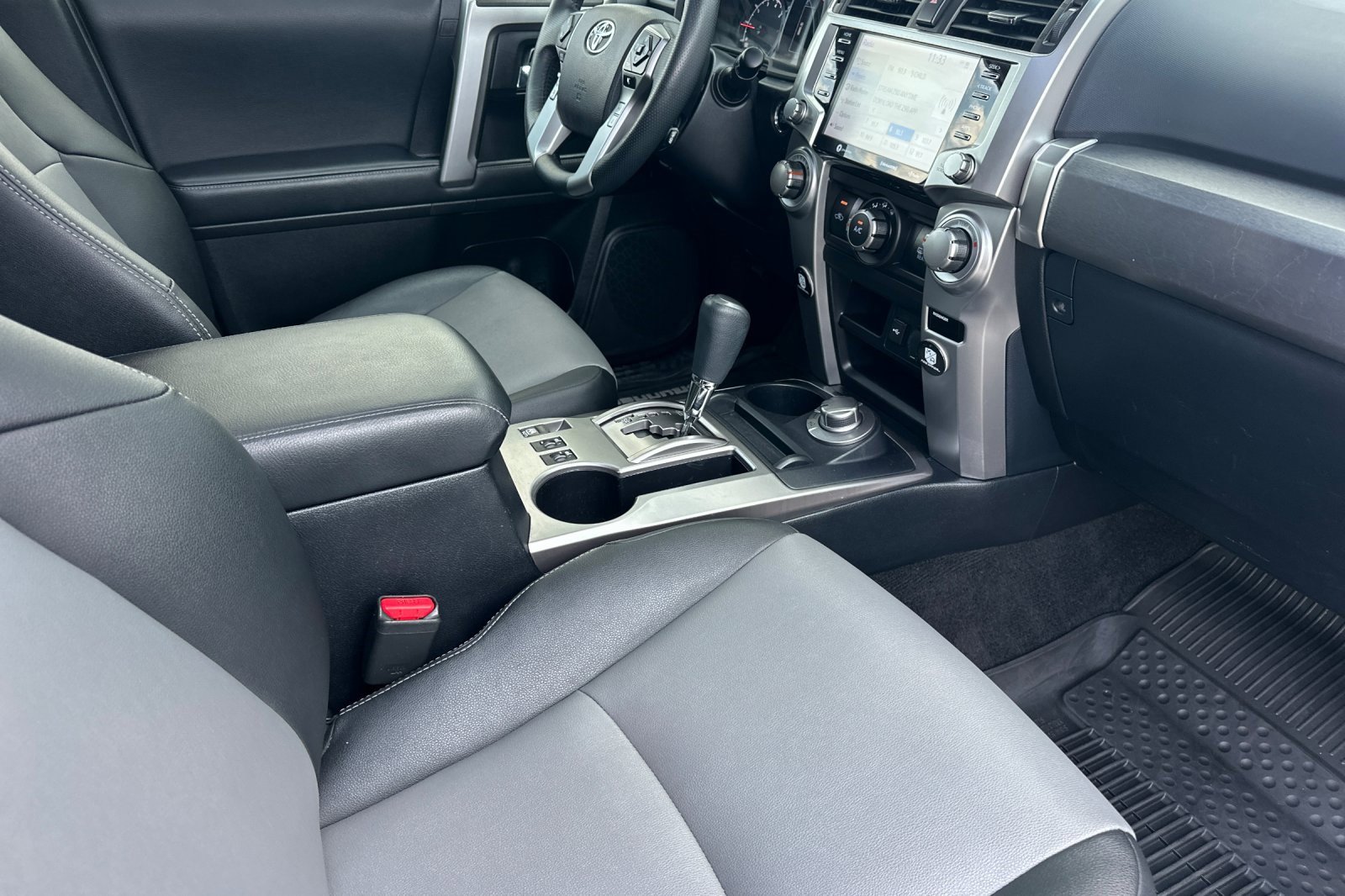 2020 Toyota 4Runner SR5 Premium photo 21