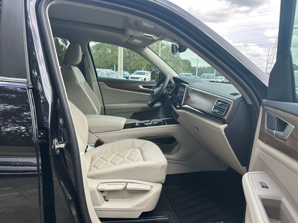 2026 Volkswagen Atlas SE Technology photo 23