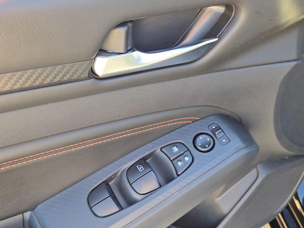 2022 Nissan Altima 2.5 SR photo 15