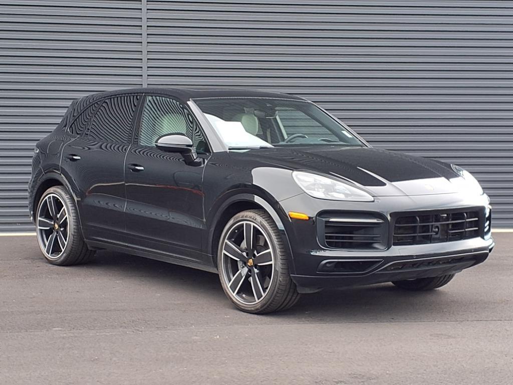 2023 Porsche Cayenne S Platinum Edition photo 33
