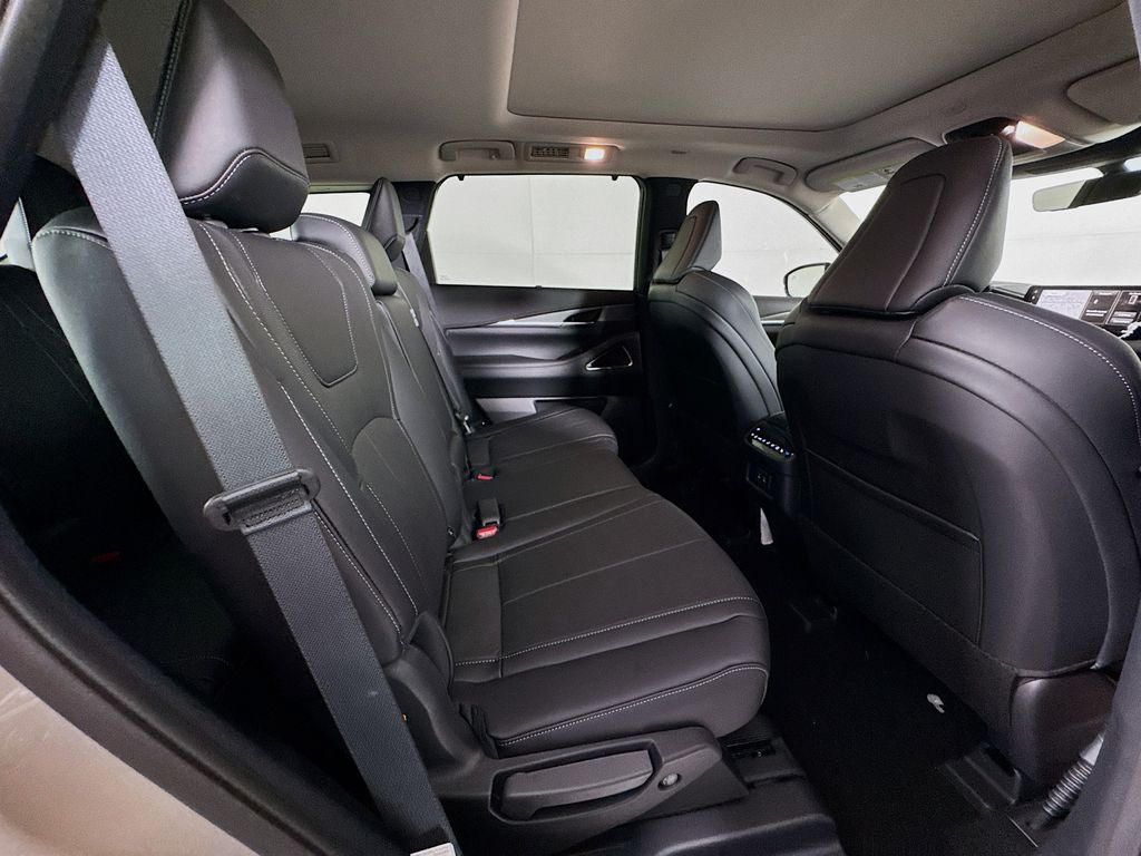 2026 Infiniti QX60 Luxe photo 33