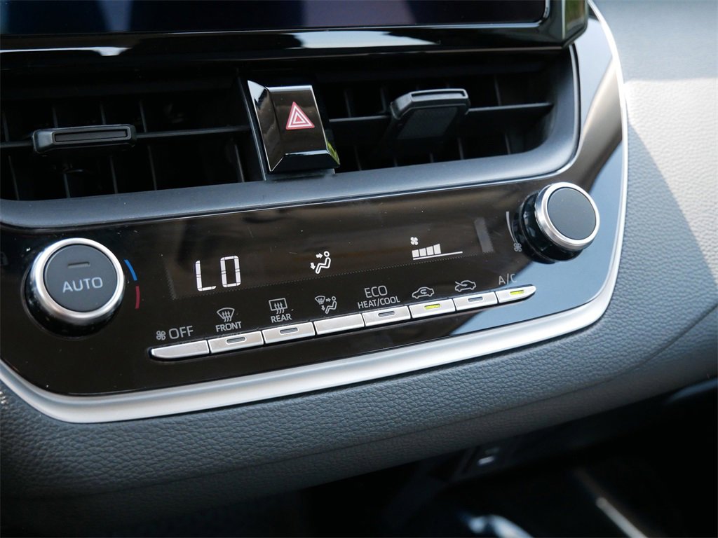 2025 Toyota Corolla LE photo 18