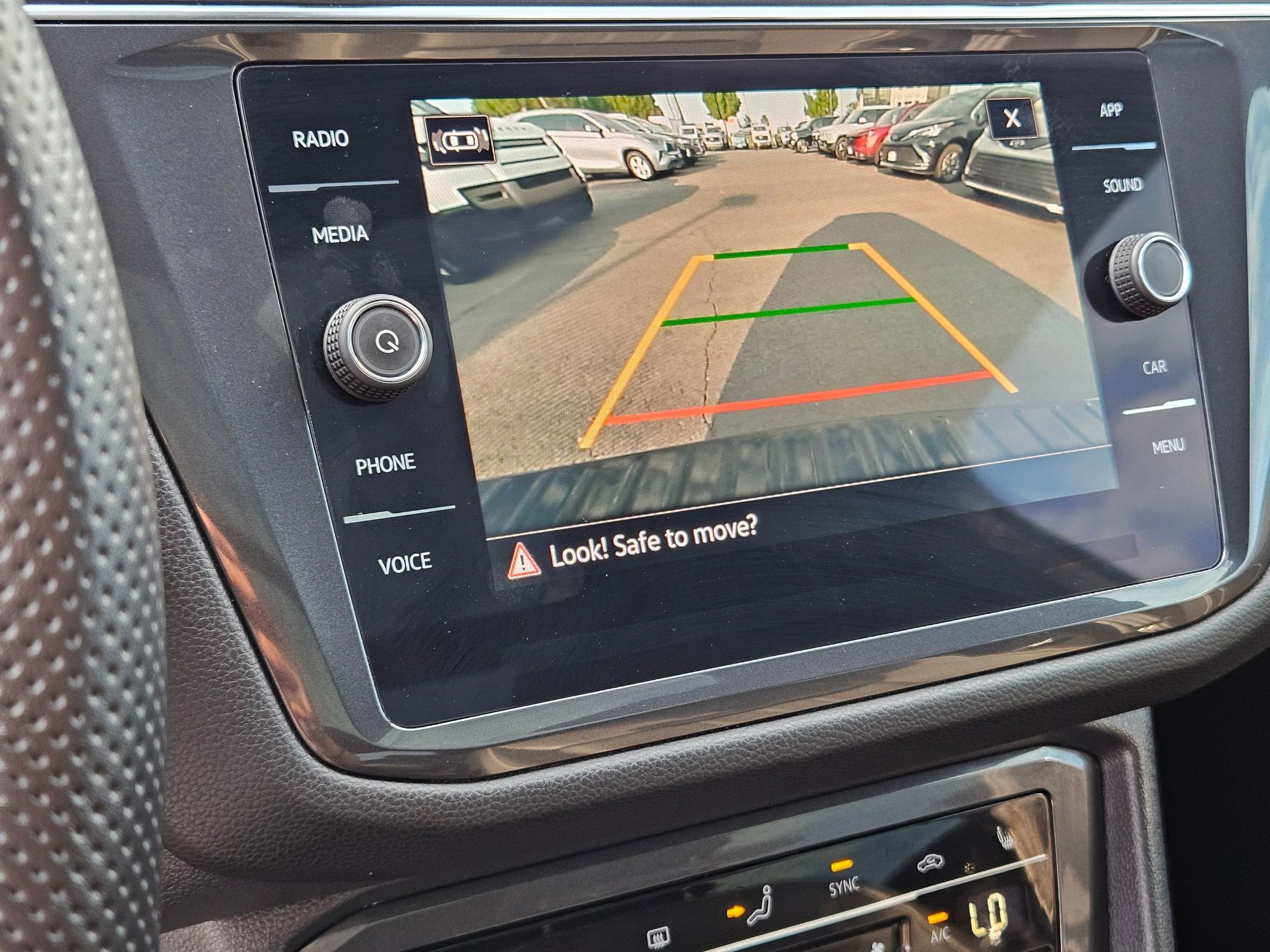2023 Volkswagen Tiguan SE R-Line Black photo 22