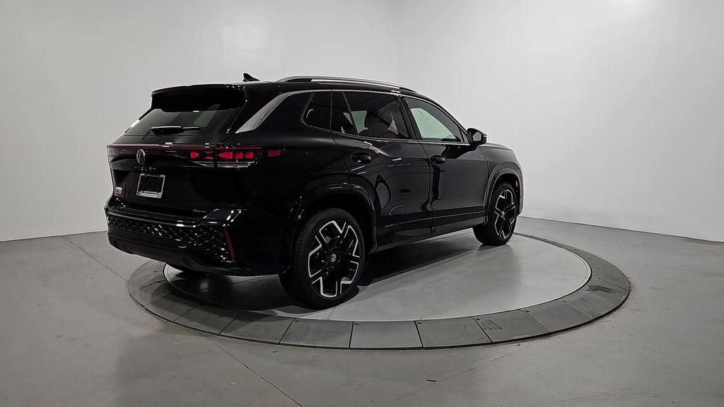 2025 Volkswagen Tiguan SEL R-Line Black photo 4