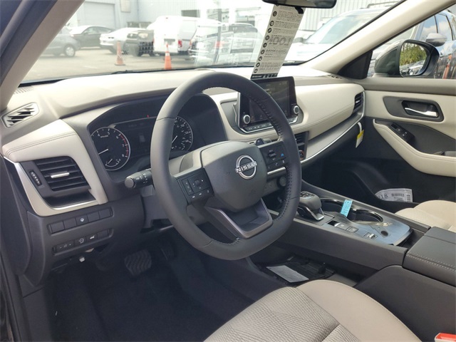 2025 Nissan Rogue SV photo 6