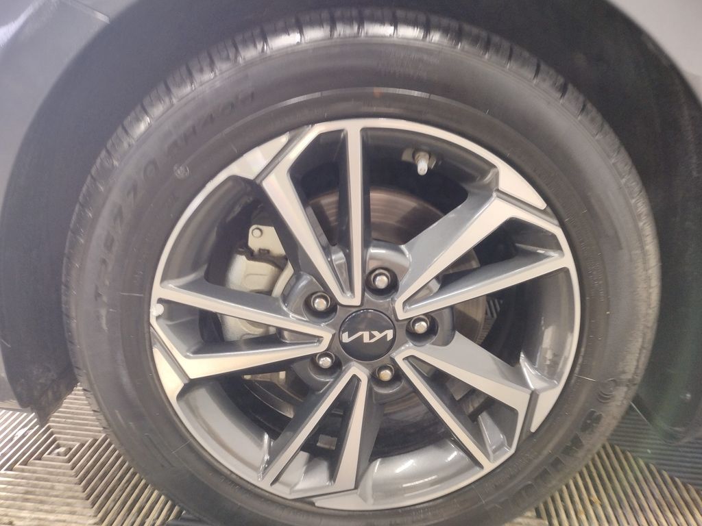 2023 Kia Forte LXS photo 5