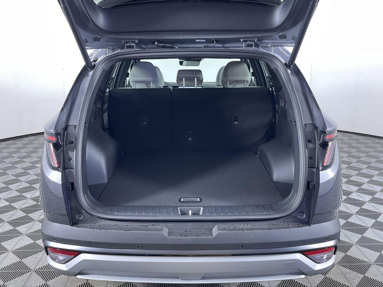 2025 Hyundai Tucson Limited photo 11
